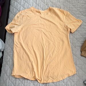 Women’s lululemon Peach T-Shirt